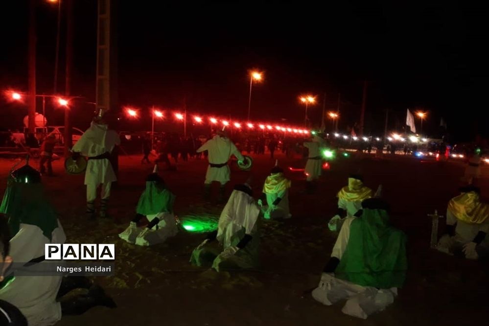 آیین نمادین واقعه عاشورا در هیئت زینبیه شهرک خودیاری شهرستان امیدیه
