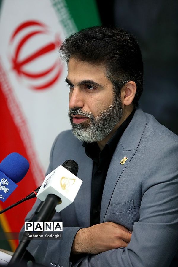 نشست خبری دبیرکل اتحادیه انجمن‌های اسلامی دانش‌آموزان