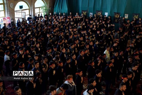 سوگواره دانش آموزی احلی من العسل در تبریز