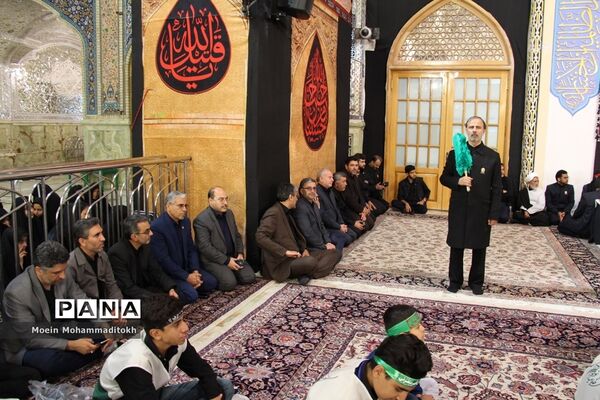 مراسم احلی من العسل در حرم مطهر رضوی