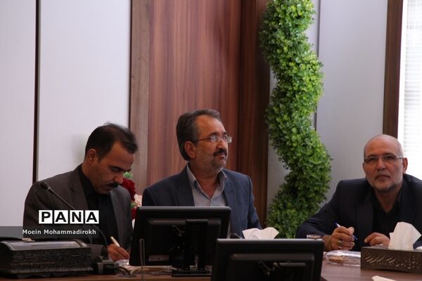 هفدهمین نشست شورای اسلامی خراسان رضوی با مسئولان آموزش و پرورش استان