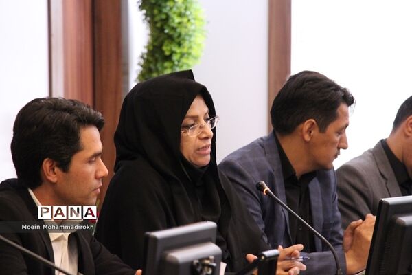 هفدهمین نشست شورای اسلامی خراسان رضوی با مسئولان آموزش و پرورش استان