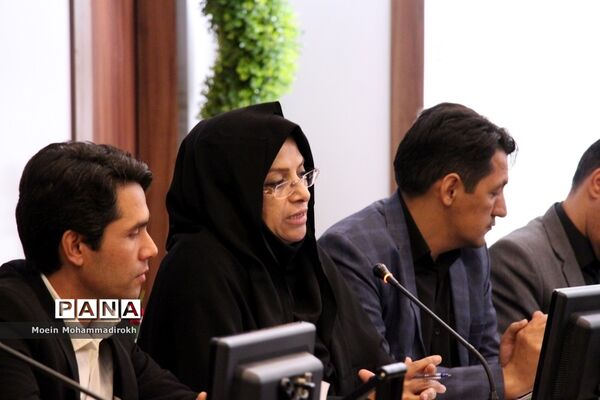 هفدهمین نشست شورای اسلامی خراسان رضوی با مسئولان آموزش و پرورش استان