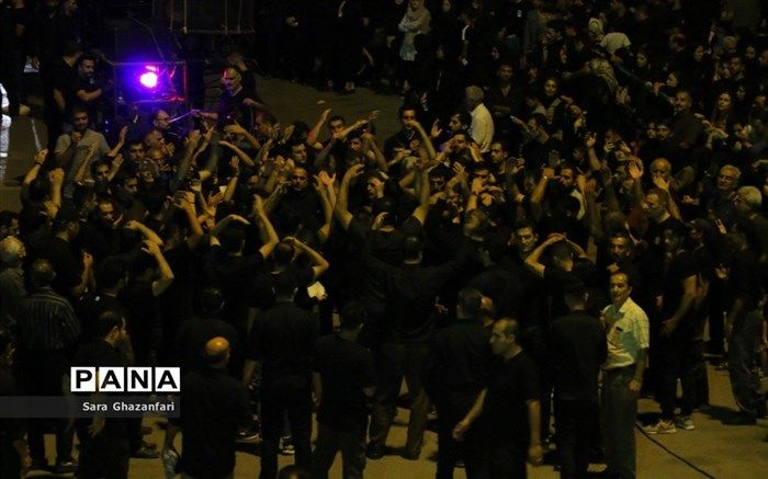 دختر شیخ زکزاکی از مهمانان ویژه دسته حسینیه اعظم زنجان