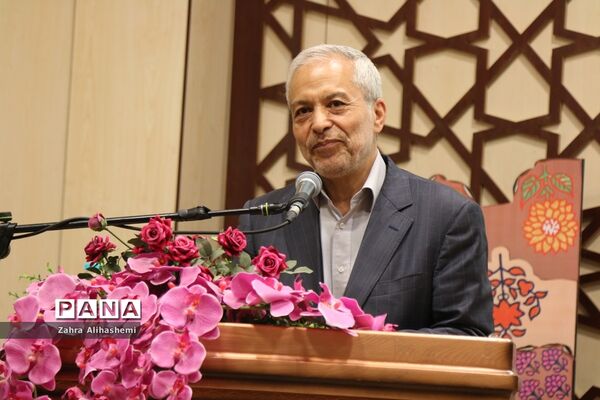 مراسم تقدیر از برگزیدگان کنکور98 شهر تهران