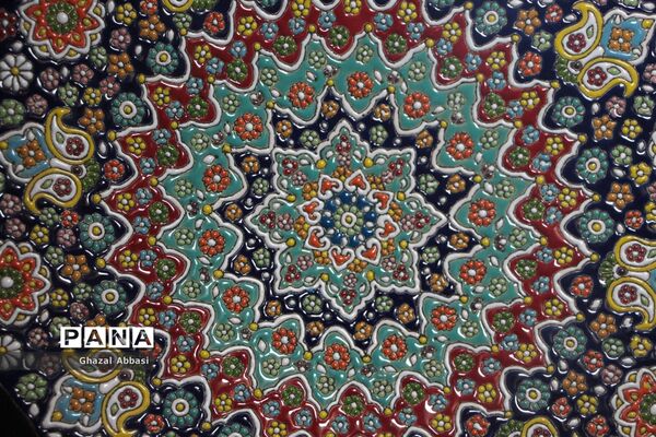نمایشگاه هنری دست آفرین