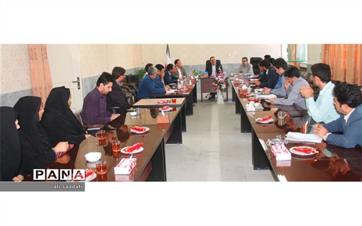 مدیر آموزش و پرورش کلات:موضوع امر به معروف و نهی از منکر یک موضوع مهم و یک وظیفه همگانی است