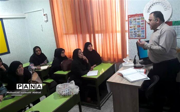 آموزگاران  پایه چهارم ناحیه یک اهواز ، روش های نوین تدریس ریاضی را فراگرفتند