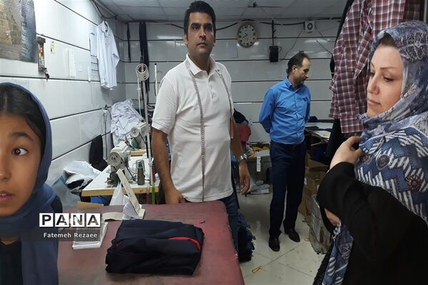 بازدید از فرایند تولید و ارائه لباس فرم مدارس