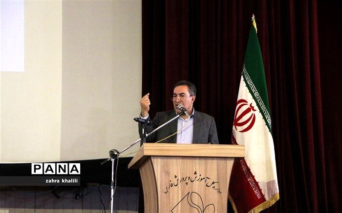 مدیرکل آموزش‌وپرورش فارس : تمام دستگاه‌های اجرایی باید در کشف استعدادها و پرورش نخبگان کمک کنند