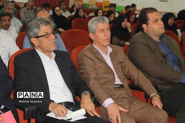 نشست هم اندیشی و بررسی مشکلات مدارس دشتستان