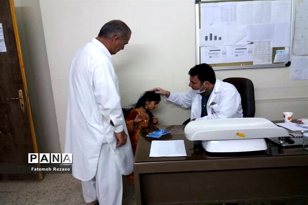 خدمت بی منت کاروان سلامت هلال احمر استان زنجان در مناطق کم‌برخوردار سیستان و بلوچستان