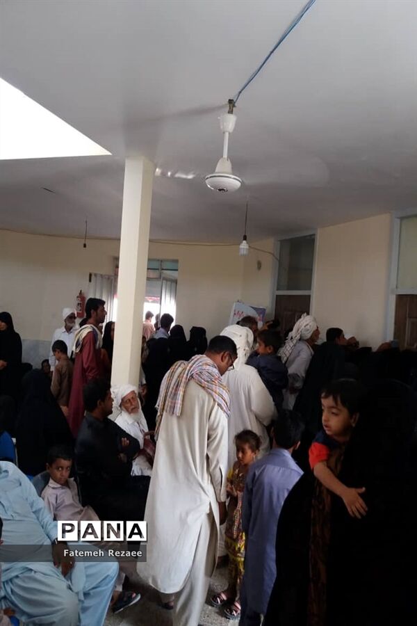 خدمت بی منت کاروان سلامت هلال احمر استان زنجان در مناطق کم‌برخوردار سیستان و بلوچستان