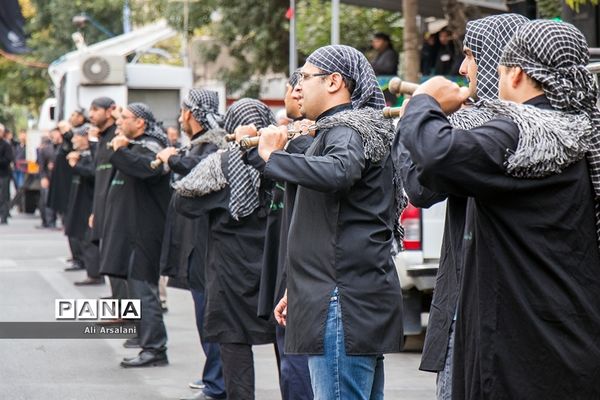 عزاداری خیابانی مردم ارومیه در تاسوعای حسینی
