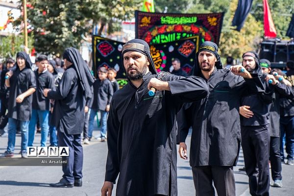عزاداری خیابانی مردم ارومیه در تاسوعای حسینی