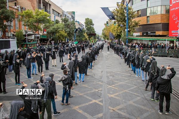 عزاداری خیابانی مردم ارومیه در تاسوعای حسینی