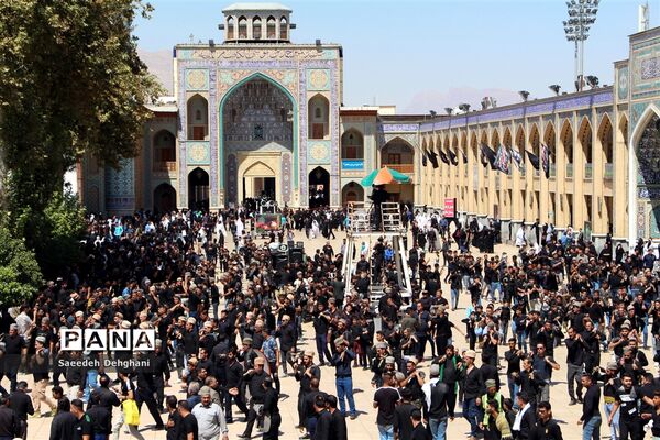 عزاداری هیات قشقایی‌های مقیم شیراز در ظهر تاسوعای حسینی