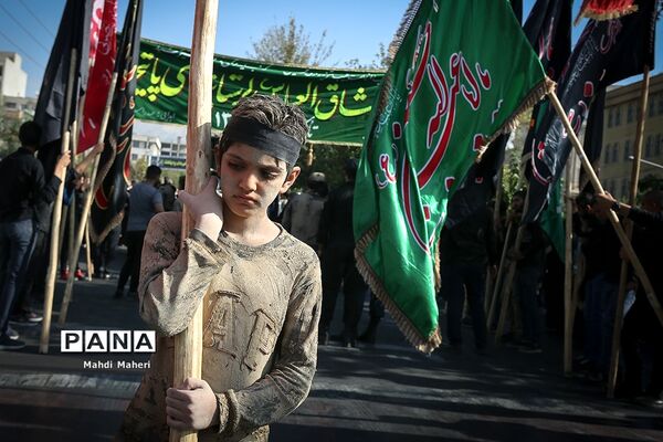 عزاداری لرستانی‌های مقیم‌ تهران در روز عاشورا