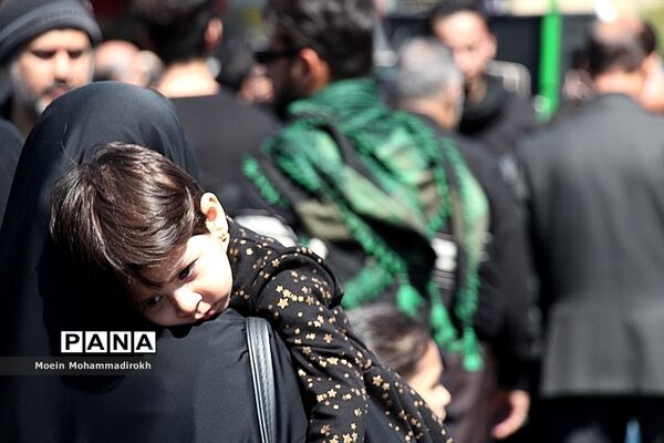 مراسم عزاداری روز عاشورا در مشهد مقدس