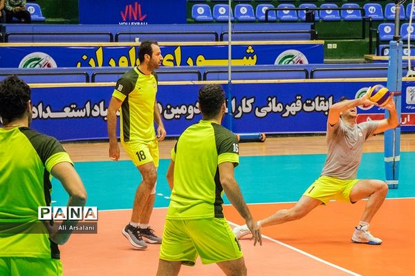 تمرین تیم والیبال شهرداری ارومیه