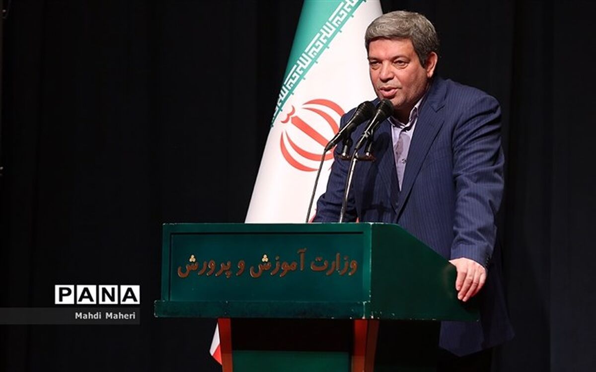 سیدجواد حسینی: باید فاصله ستاد و مدارس کم شود