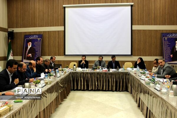 نشست مشترک معاونان پرورشی و تربیت‌بدنی و مسئولان سازمان دانش‌آموزی شهرستان‌های تهران