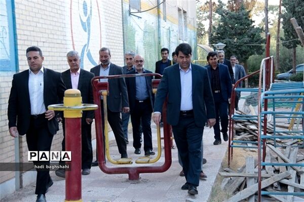 بازدید استاندار یزد از اردوگاه شهید رجایی محمدآباد
