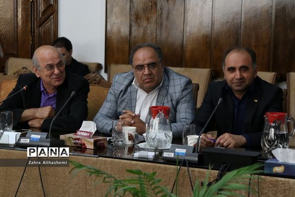 آیین رونمایی و الصاق نمادین برچسب سرویس مدارس شهر تهران