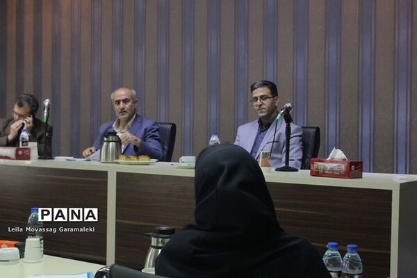 دیدار و گفت‌وگوی نمایندگان نهمین دوره مجلس دانش‌آموزی با مدیرکل آموزش و پرورش آذربایجان شرقی