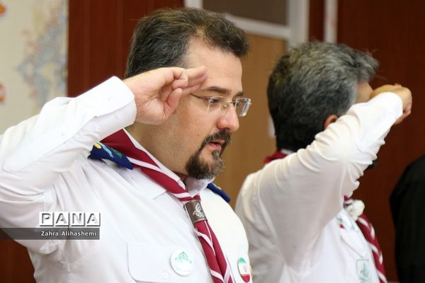 جلسه توجیهی سامانه شبکه  توزیع مواد غذایی مجاز در بوفه‌های مدارس