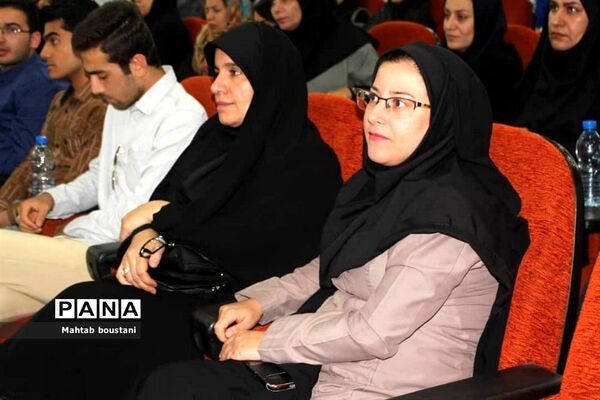 همایش تجلیل از رتبه‌های زیر هزار کنکور سراسری و المپیادهای علمی دشتستان