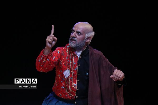 اجرای نمایش «کریملوژی»