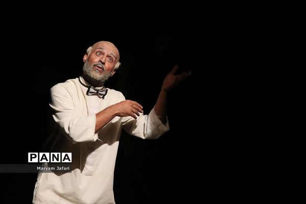 اجرای نمایش «کریملوژی»