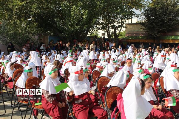 برگزاری آیین جشن شکوفه‌ها در مدرسه دخترانه شایستگان ناحیه 3 کرج