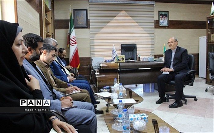 جشن عاطفه ها بر مبنای نهادینه کردن فرهنگ نودوستی میان دانش آموزان برگزار خواهد می شود