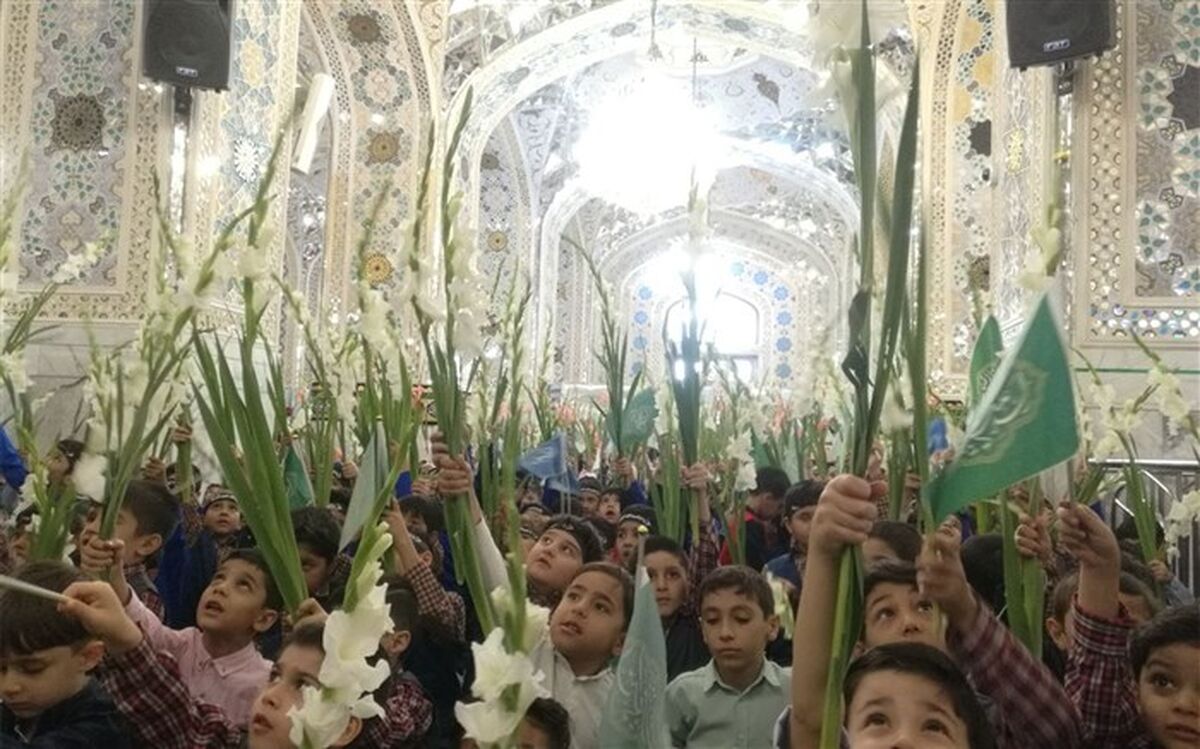 برگزاری مراسم روز شکوفه ها و غنچه ها  در حرم مطهر رضوی