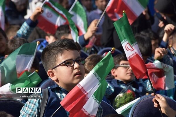 جشن شکوفه‌ها و غنچه‌ها