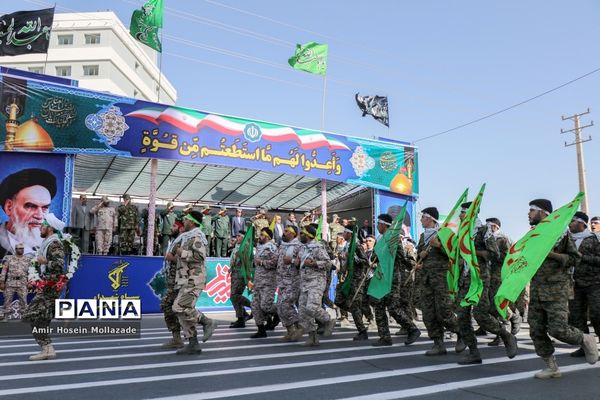 رژه نیروهای مسلح در ارومیه