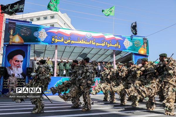 رژه نیروهای مسلح در ارومیه