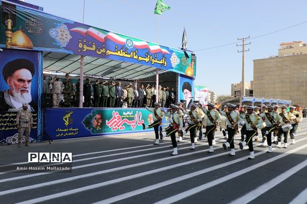 رژه نیروهای مسلح در ارومیه