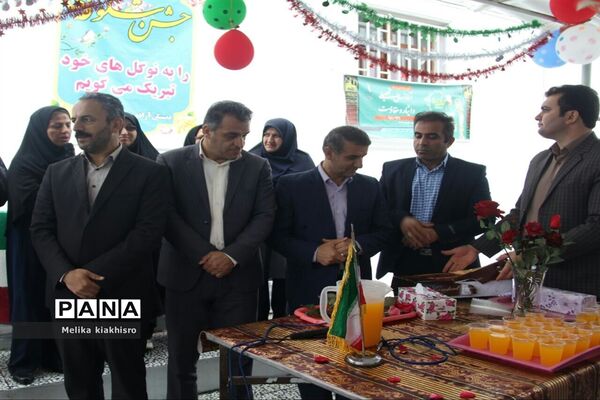 جشن شکوفه‌ها در محمودآباد