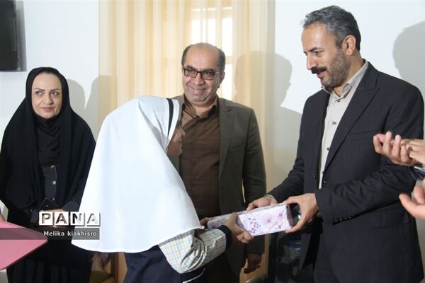 جشن شکوفه‌ها در محمودآباد