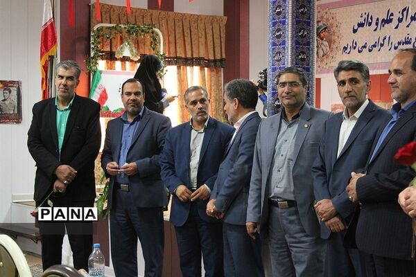 جشن جوانه‌ها در دبیرستان دخترانه شاهد شهرستان بیرجند