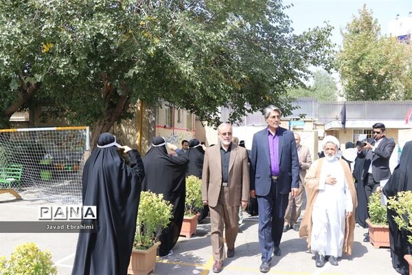 آیین اقامه اولین نماز جماعت مهر تحصیلی مدارس خراسان رضوی
