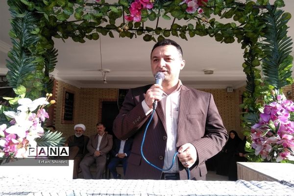 مراسم نمادین آغاز سال تحصیلی در قائمشهر