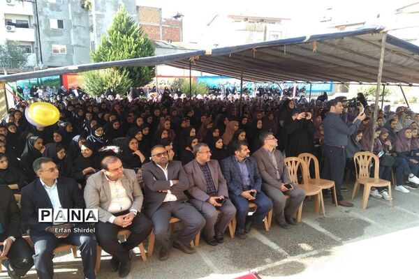 مراسم نمادین آغاز سال تحصیلی در قائمشهر