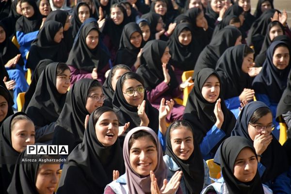 مراسم نمادین آغاز سال تحصیلی جدید در بابلسر