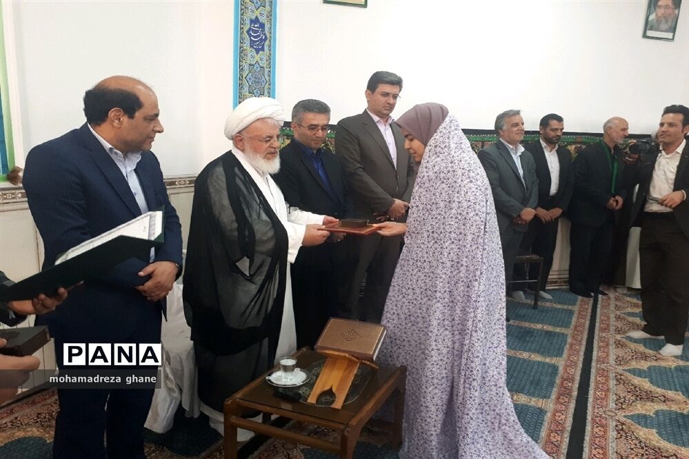 طنین بانگ توحید درمدارس یزد