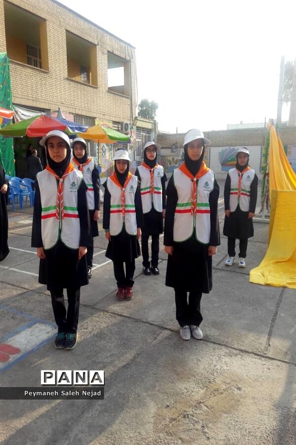 آیین نواخته شدن زنگ مهر در شوشتر