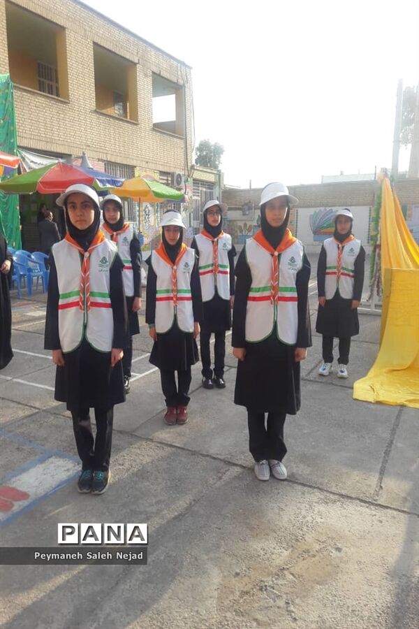آیین نواخته شدن زنگ مهر در شوشتر